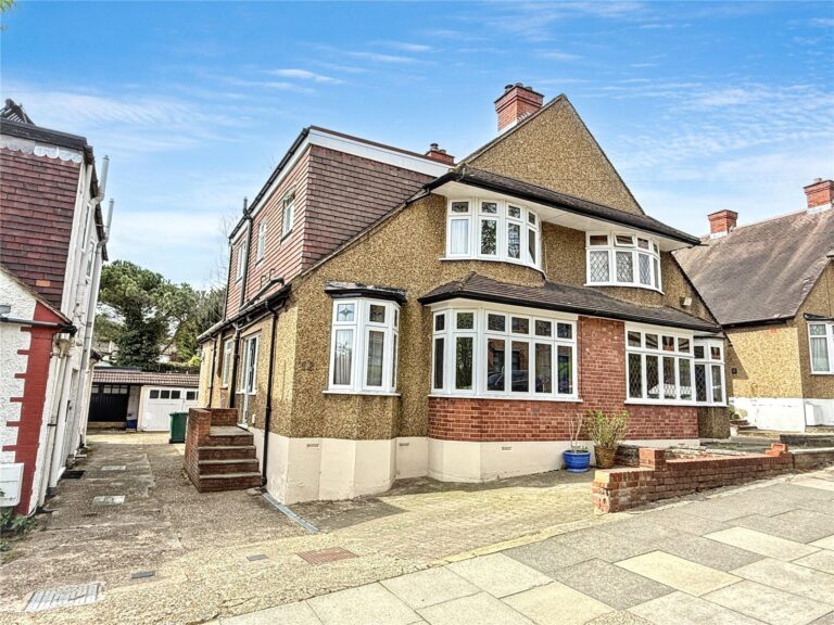 Vale Drive, Barnet, Hertfordshire, EN5 2ED