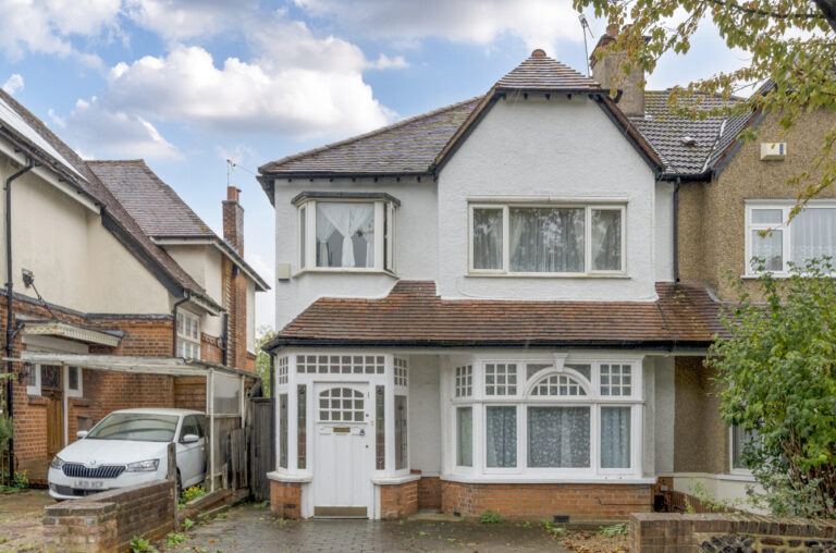 Bedford Avenue, Barnet, EN5 2ER