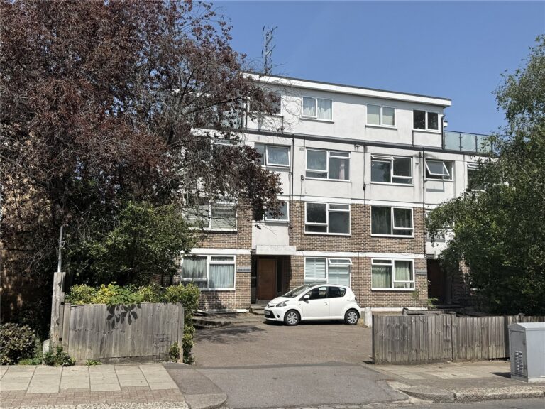 Whitegates, Station Rd, New Barnet, Hertfordshire, EN5 1QB