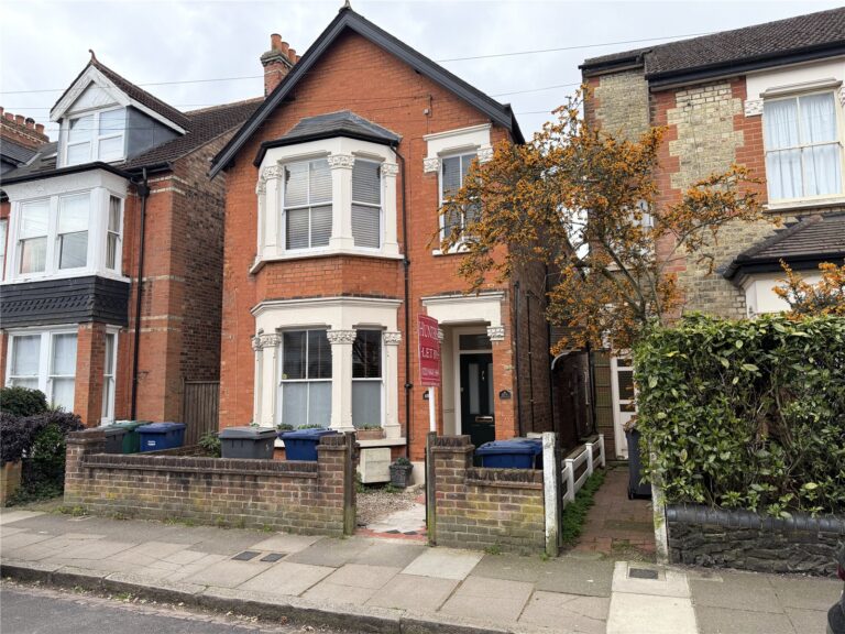 Salisbury Road, Barnet, Hertfordshire, EN5 4JL