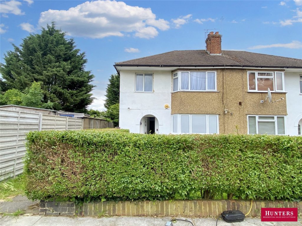 Connaught Road, Barnet, Hertfordshire, EN5 2PZ