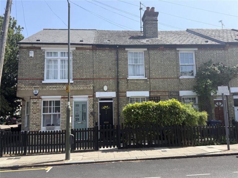 Alston Road, High Barnet, Hertfordshire, EN5 4EY
