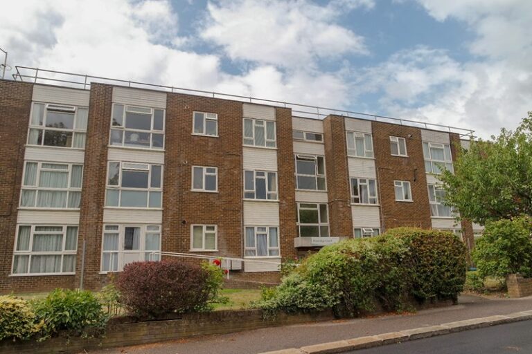 Pineridge Court, 80 Bells Hill, High Barnet, Hertfordshire, EN5 2SR