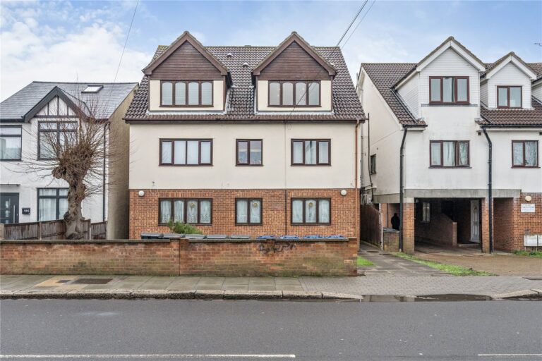 Limetree Court, East Barnet Road, East Barnet, Hertfordshire, EN4 8QS