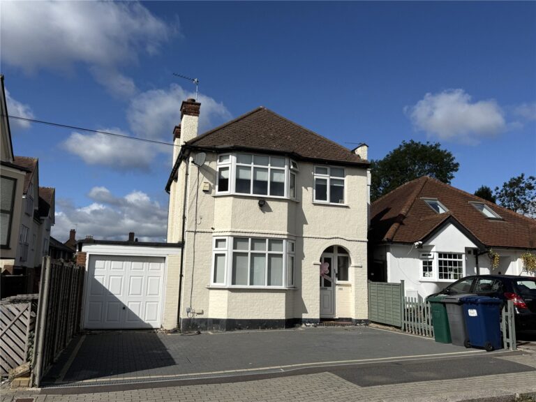 Fitzjohn Avenue, Barnet, EN5 2HP
