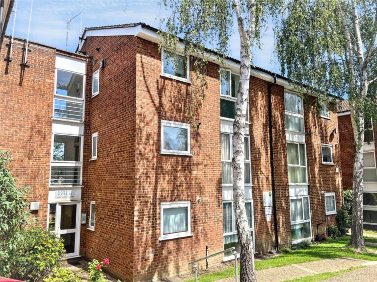 Caversham Court, Brunswick Park Road