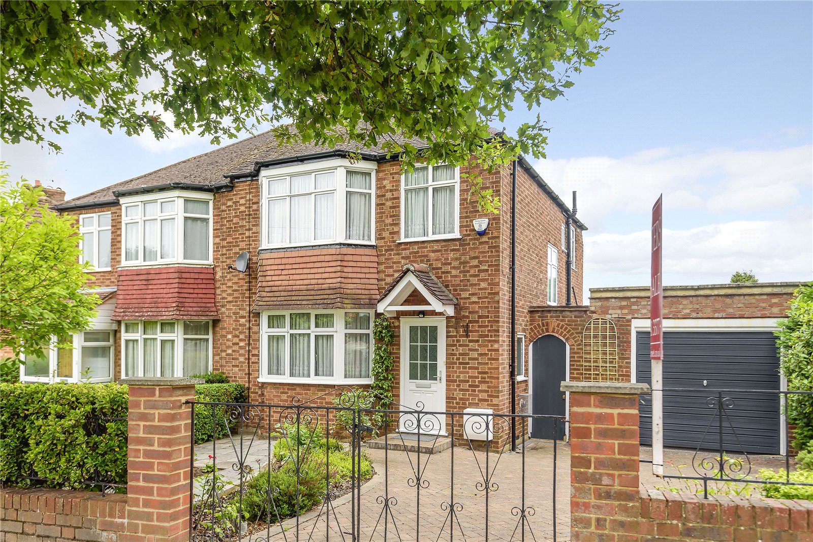 Grasvenor Avenue, Barnet | Hunters Barnet