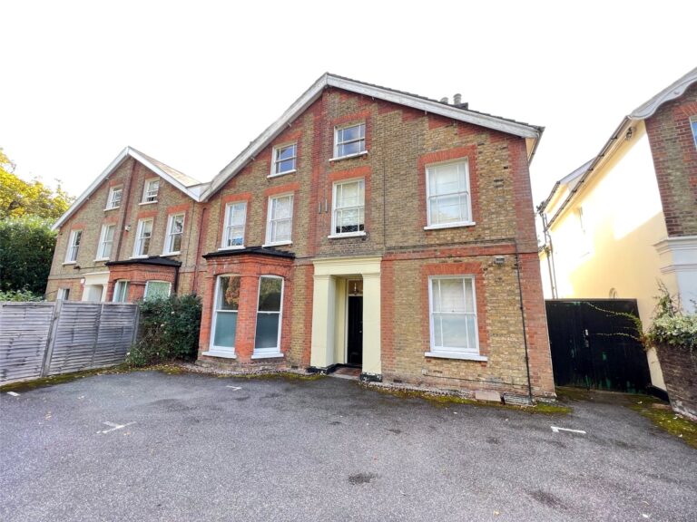 Wood Street, Barnet, EN5 4BT