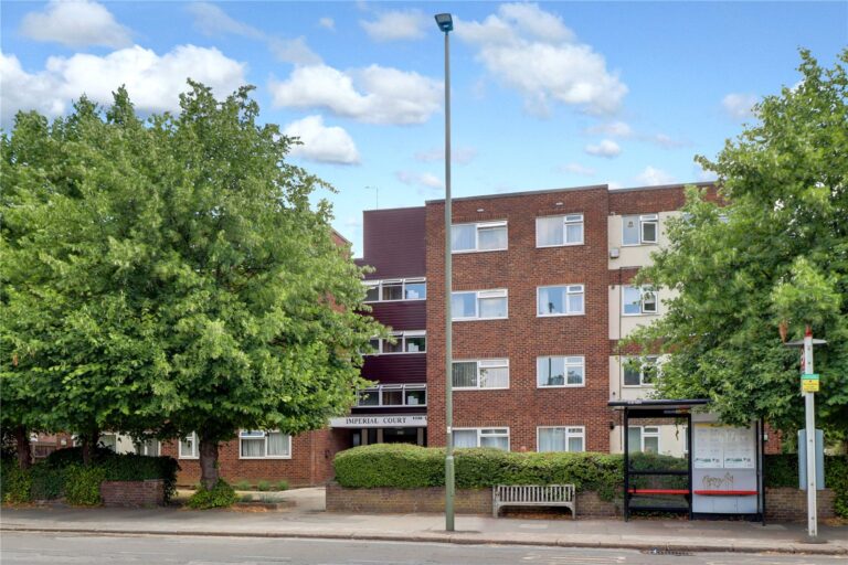 High Road, London, N20 0QW