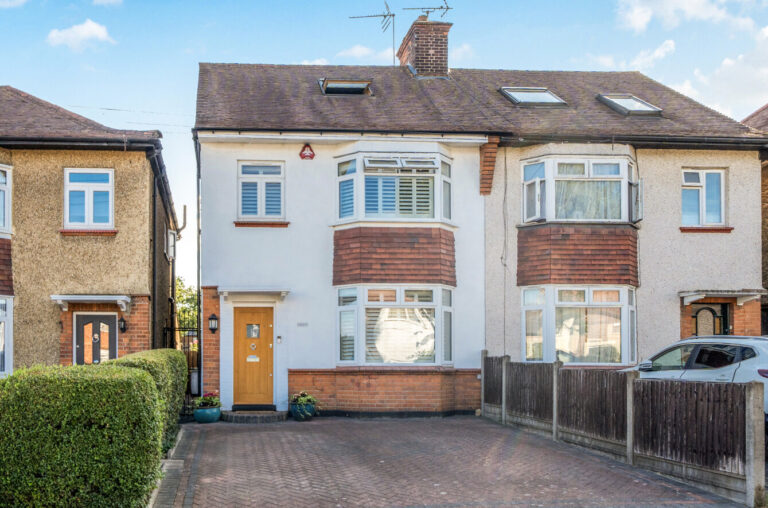 Chesterfield Road, Barnet, EN5 2RE