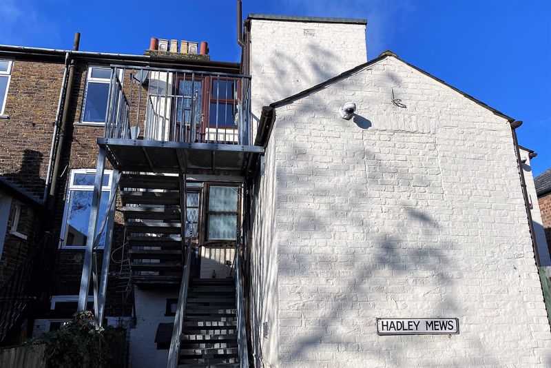 Hadley Mews, High Street, Barnet