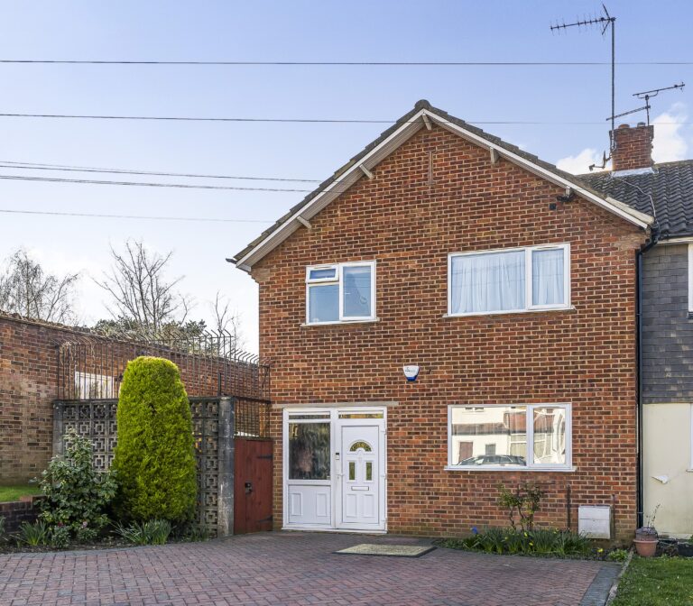 Alverstone Avenue, Barnet