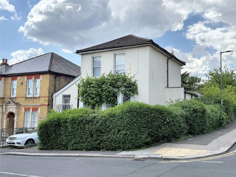 Hadley Road, Barnet, EN5 5QR