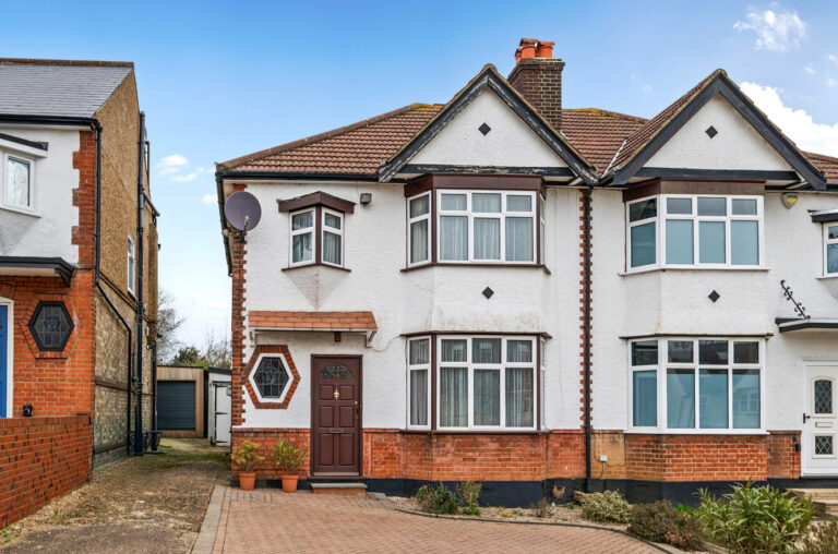 Meadway, Barnet, EN5 5JX