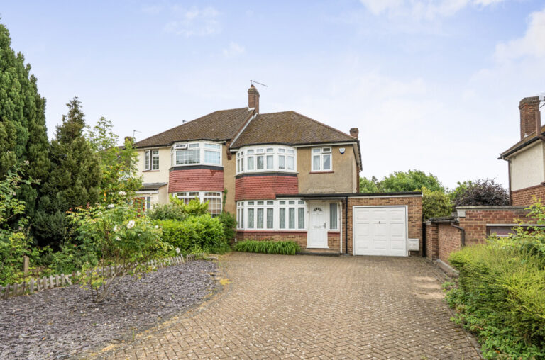 Mount Pleasant, Barnet, EN4 9ET