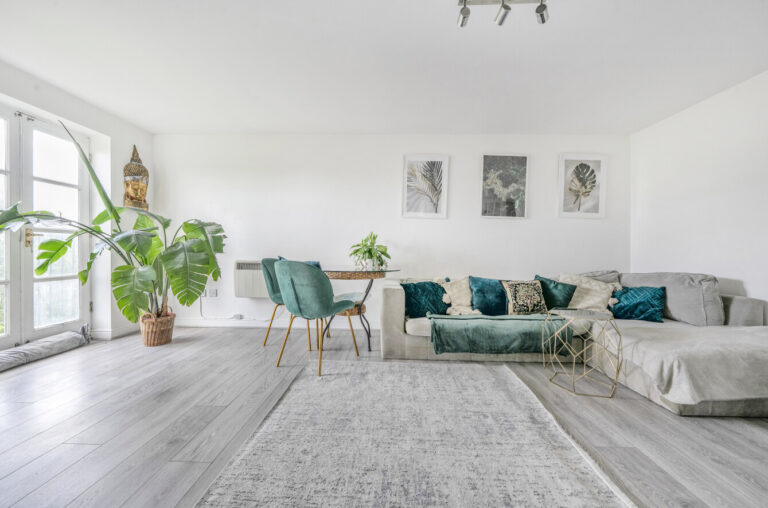 Clarence Close, Barnet, EN4 8AD