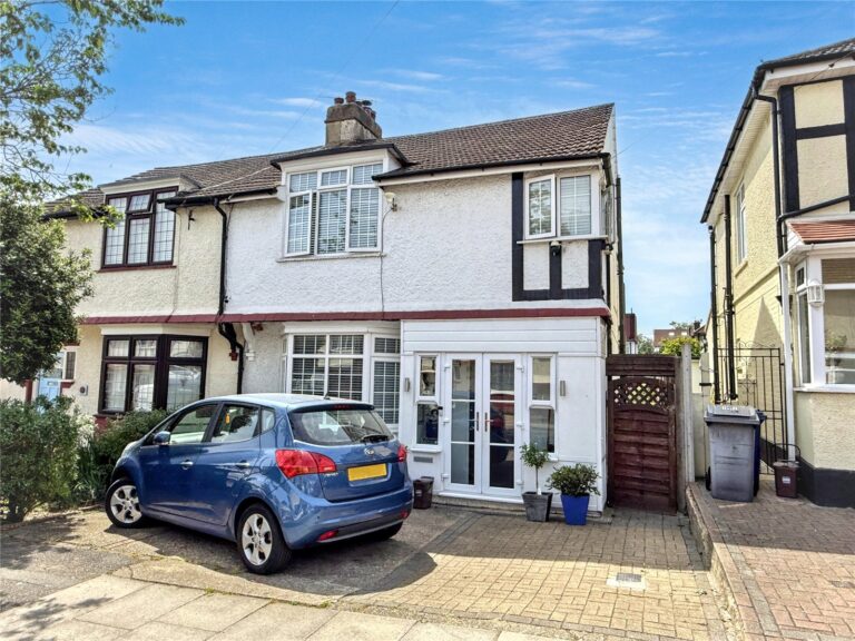 Cedar Lawn Avenue, Barnet, EN5 2LP