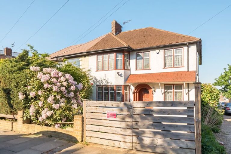 Gallants Farm Road, East Barnet