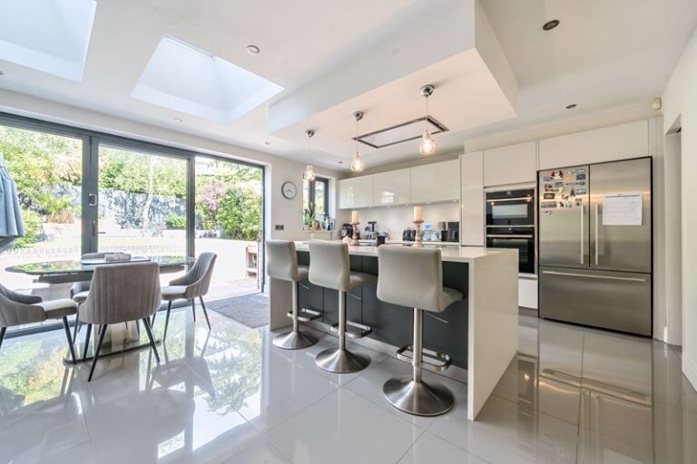 Brookside South, Barnet