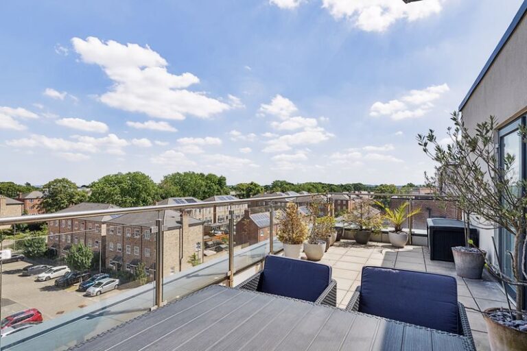 Attlee Court, High Road, Whetstone