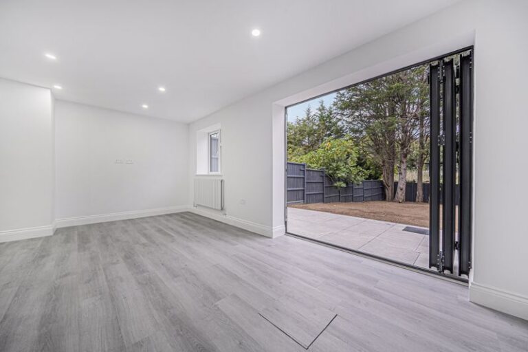 Fernwood Crescent, London