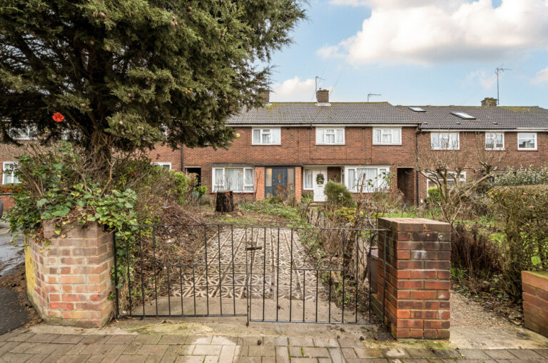 Hertford Road, Barnet, EN4 9BQ