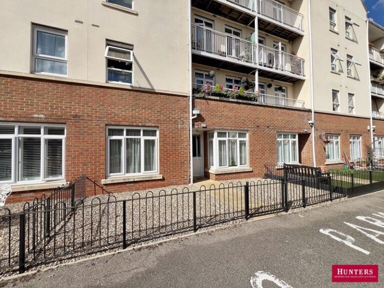 Magdalene Gardens, London