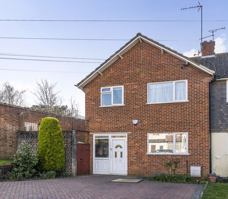 Alverstone Avenue, Barnet