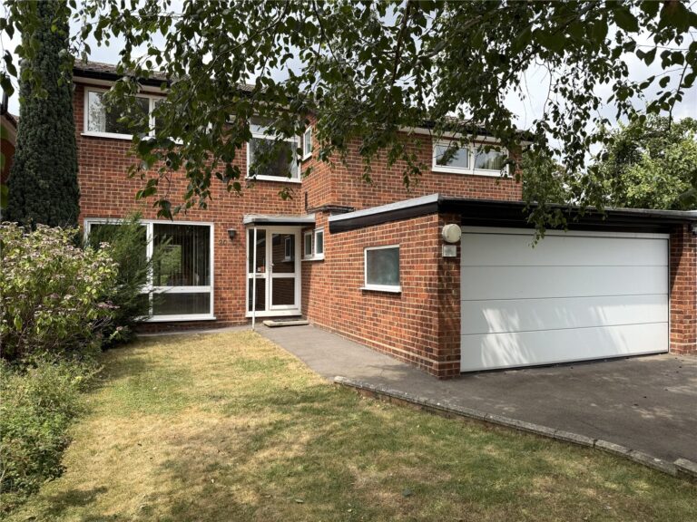 Lyonsdown Road, New Barnet, Barnet, EN5 1JE