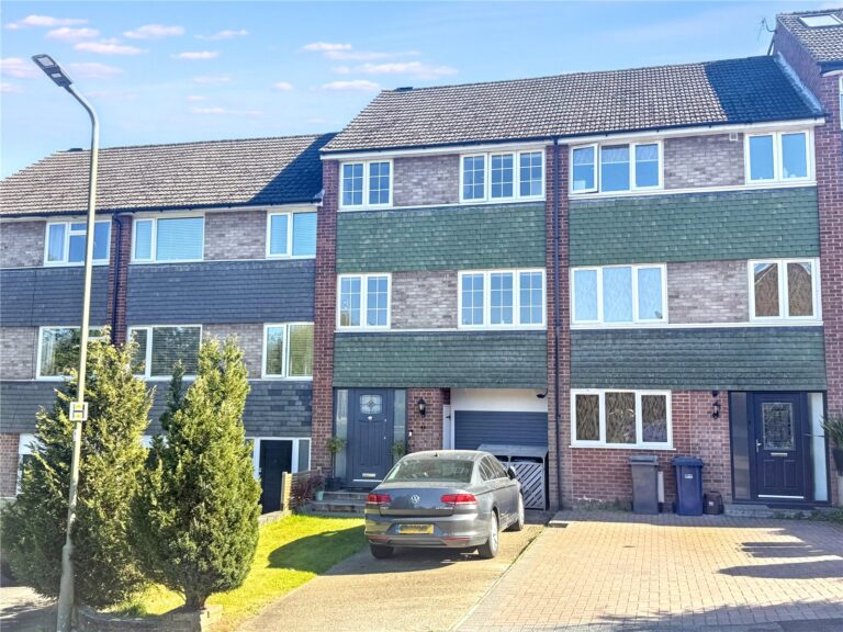 South Close, Barnet, EN5 5TP
