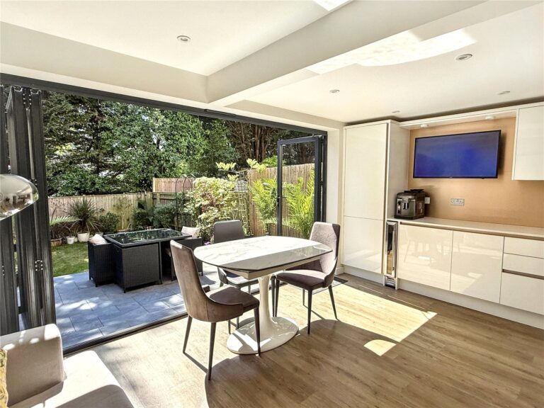 South Close, Barnet, EN5 5TP