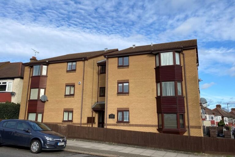 Selena Court, Whetstone