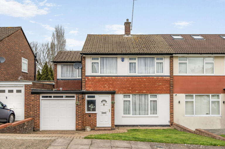 The Hook, New Barnet, Barnet, EN5 1LG