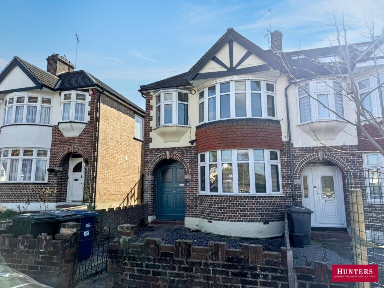Woodfield Drive, Barnet