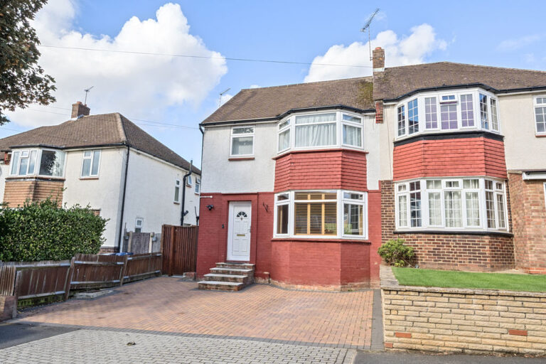 Linthorpe Road, Cockfosters