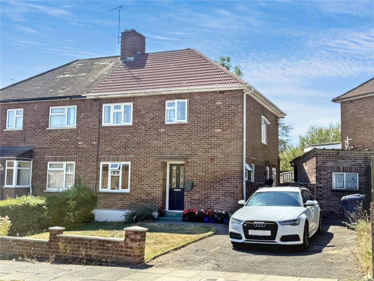 Nupton Drive, Barnet, EN5 2QU