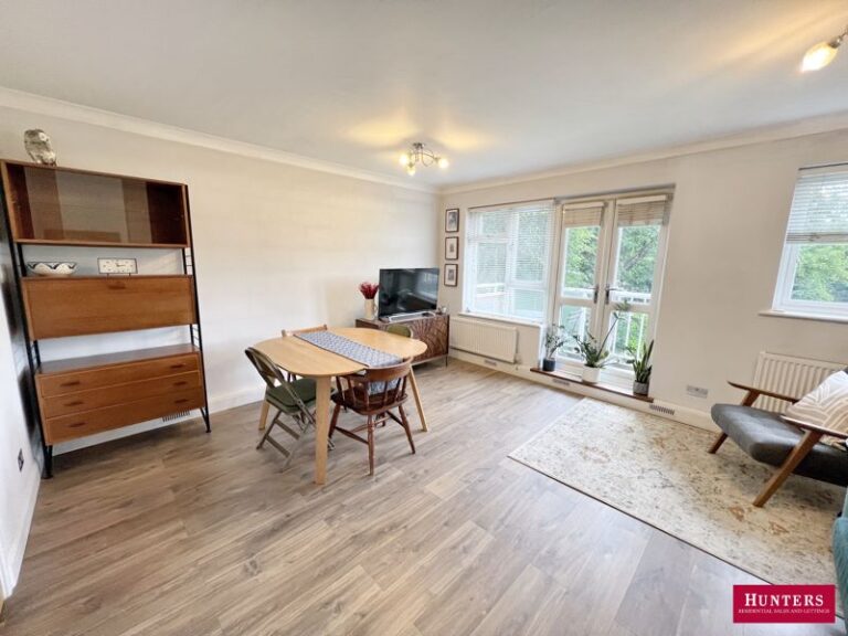 Springbank, London