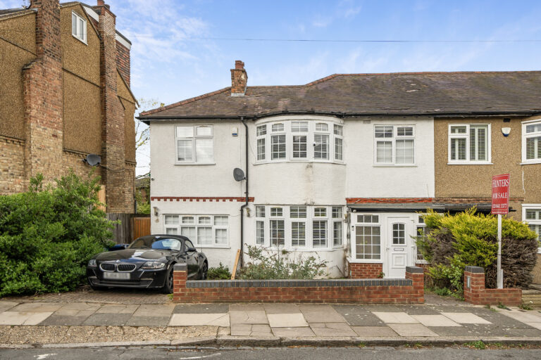 Cedar Avenue, Barnet