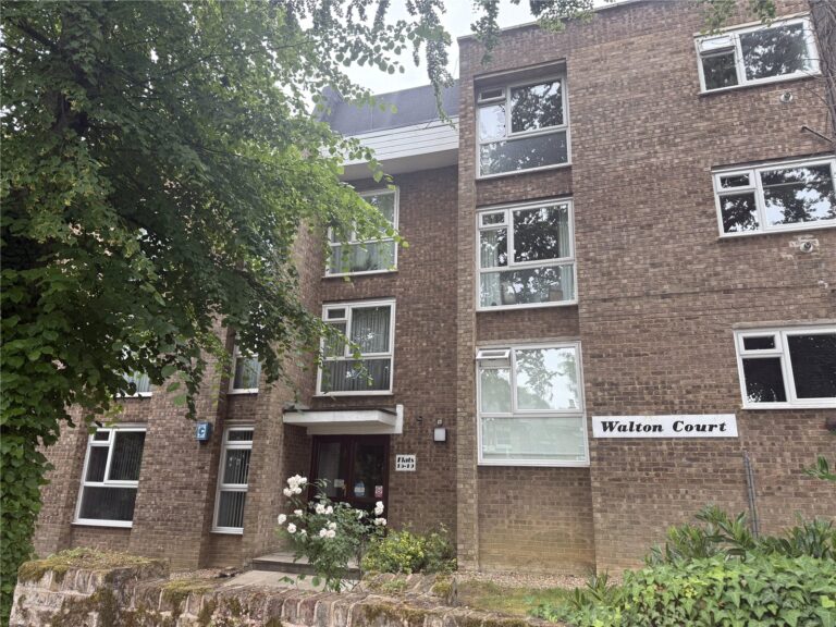 Lyonsdown Road, New Barnet, Barnet, EN5 1JW