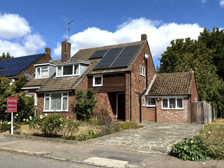 Lingholm Way, Barnet, EN5 2SP