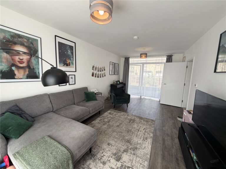 Helios Way, Barnet, EN5 2FT