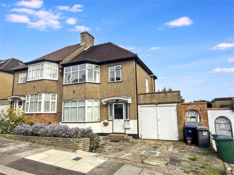 Hillside Gardens, Barnet, EN5 2NQ