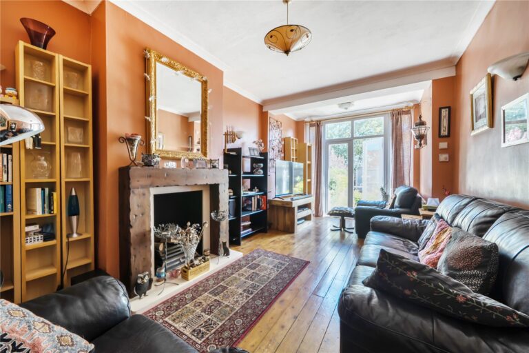Weirdale Avenue, London, N20 0AH