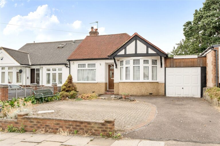 Beresford Avenue, London, N20 0AD