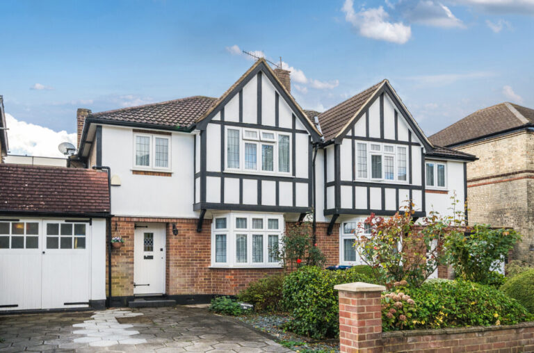 Leicester Road, Barnet, EN5 5EL