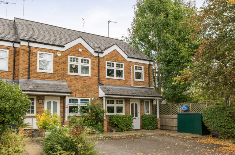 Elwood Close, Barnet, EN5 5BT