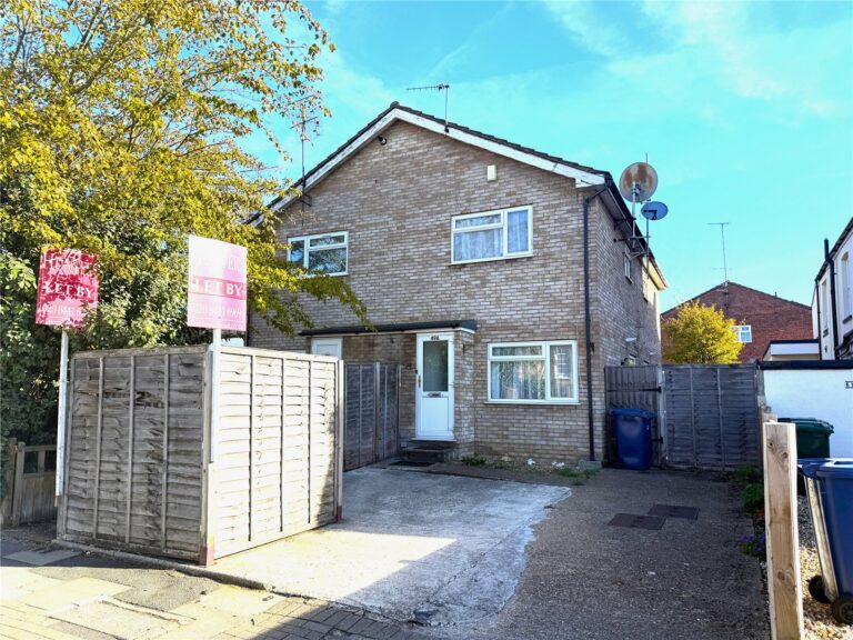 Leicester Road, Barnet, EN5 5EL